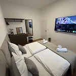 Grosse 4 Zimmer, 7 Betten Apartamento