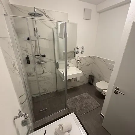 Grosse 4 Zimmer, 7 Betten Appartamento
