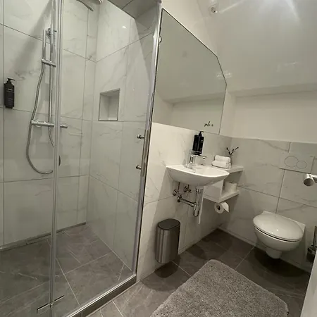Grosse 4 Zimmer, 7 Betten *